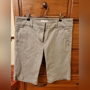 Size 10  gray bermuda short Loft